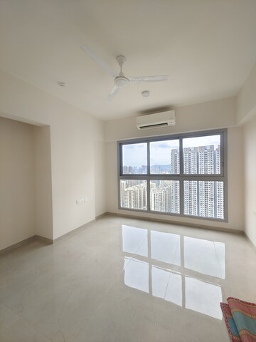 Room in 3 BHK Apartment at Piramal Vaikunth Vraj, Balkum Pada – for Rent