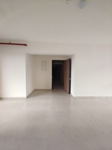 Room in 3 BHK Apartment at Piramal Vaikunth Vraj, Balkum Pada – for Rent