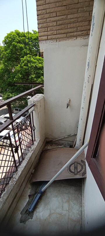 Balcony in 3.5 BHK Builder Floor at Fateh Nagar – for Rent
