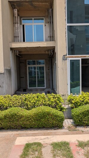 5 BHK Apartment – Exterior View View at Mahagun Meadows Villas, Sector 150 - for Sale