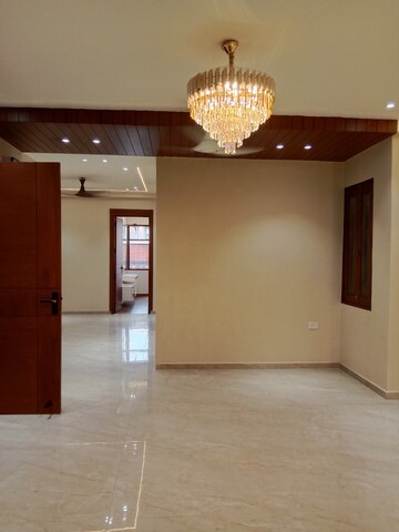 2 BHK Builder Floor For Sale in Parakh Homes, Gyan Khand I