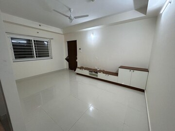 Room in 2 BHK Apartment at My Home Tridasa, Tellapur – for Rent