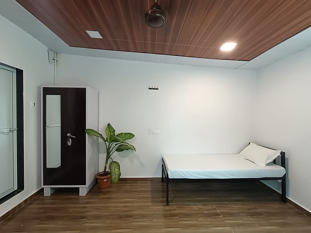 Pg For Rent in Gharapna 