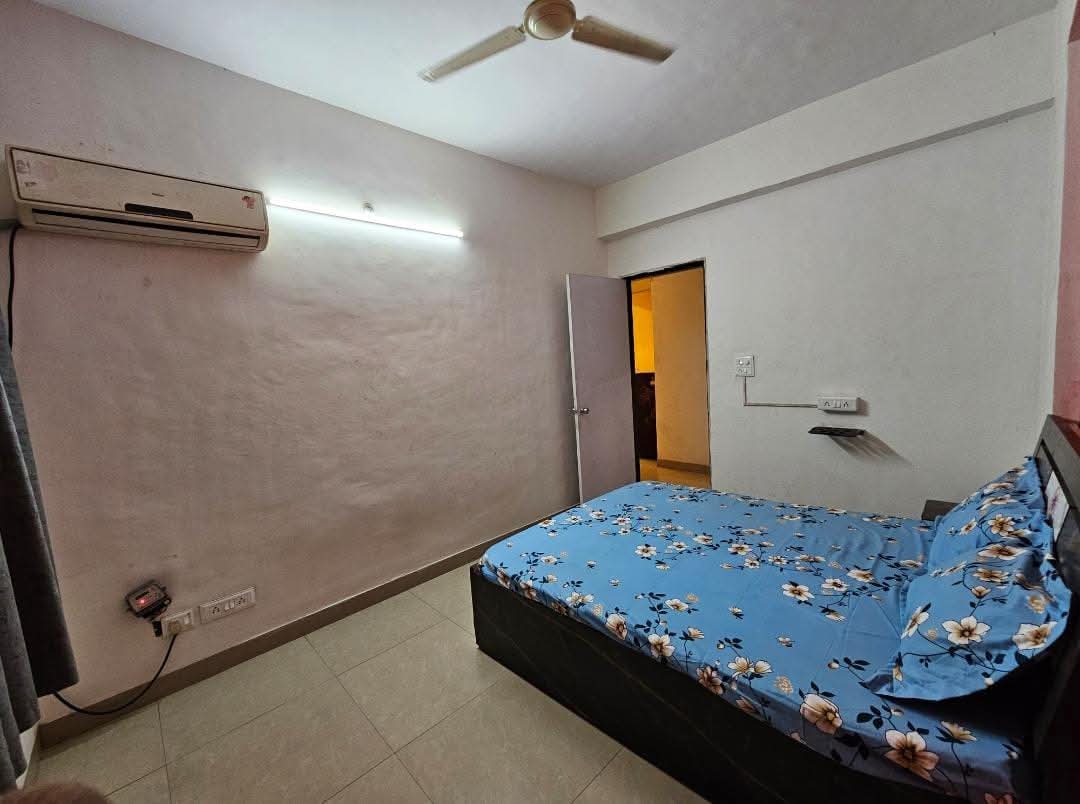 Pg For Rent in Gharapna 