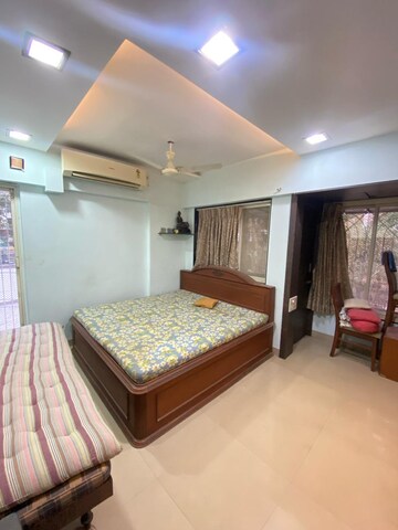 Master Bedroom in 2 BHK Apartment at Manpada – for Rent