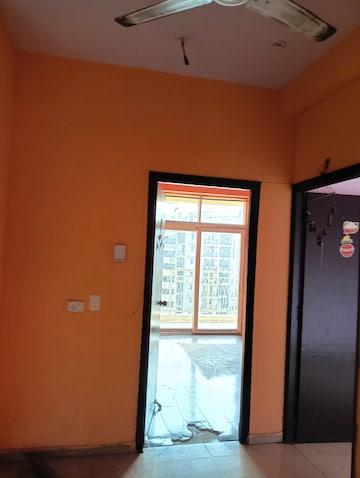 Room in 2 BHK Apartment at Mahagun Mywoods, Sector 16c Greater Noida – for Rent