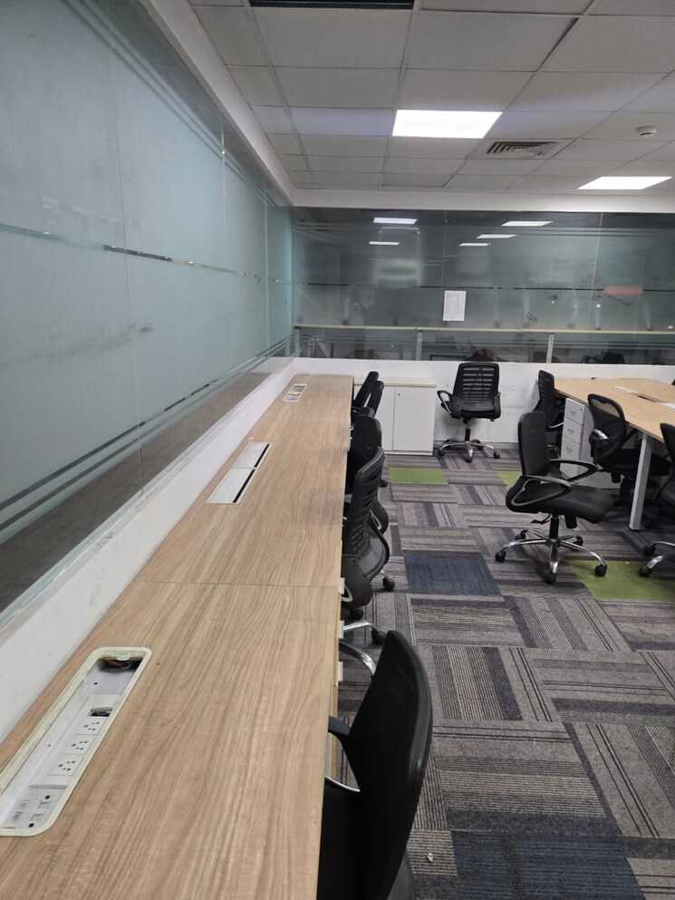 Team Area, alphathum Commercial Office Space 1365 Sq.Ft. In Sector 90 Noida 8801342