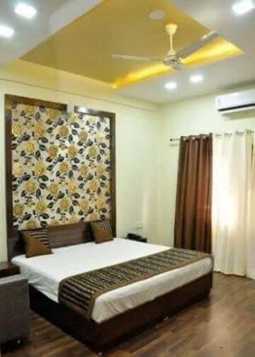 Master Bedroom in 3 BHK Builder Floor at Sahastradhara Road – for Rent
