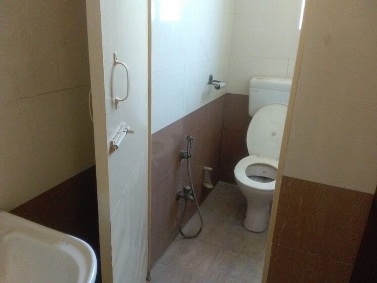 Bathroom, sector 63 Commercial Industrial Plot 6000 Sq.Ft. In Sector 63 Noida 8801363
