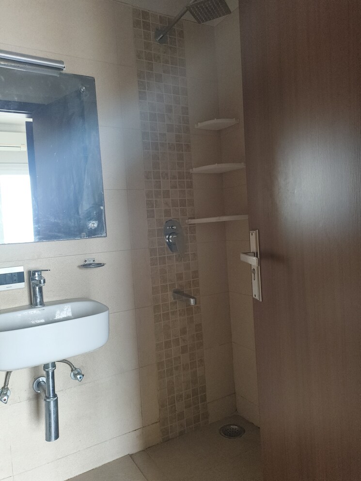 Bathroom, central-park-3-flower-valley 2.5 Bedroom 1093 Sq.Ft. Builder Floor In Sohna Sector 33 Gurgaon 8801407