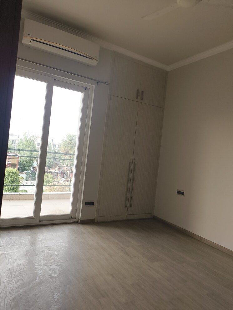 Room, central-park-3-flower-valley 2.5 Bedroom 1093 Sq.Ft. Builder Floor In Sohna Sector 33 Gurgaon 8801407