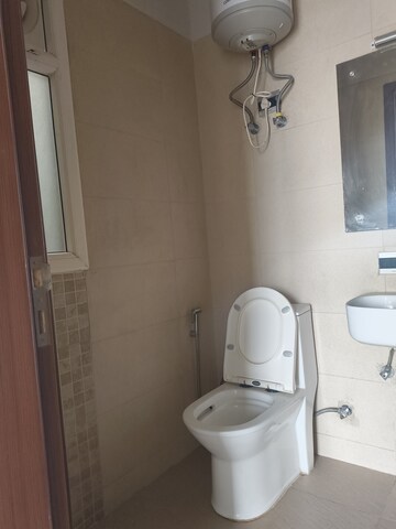 Bathroom in 2.5 BHK Builder Floor at Central Park 3 Flower Valley, Sohna Sector 33 – for Rent