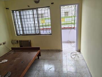 Room in 3 BHK Apartment at MY Home Rainbow, Tolichowki – for Rent