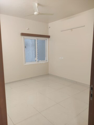 Room in 4 BHK Apartment at LnT Raintree Boulevard, Hebbal – for Sale