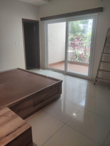 Room in 4 BHK Apartment at LnT Raintree Boulevard, Hebbal – for Sale