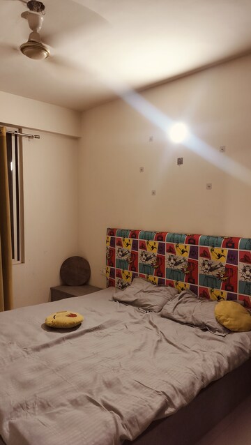 Room in 2 BHK Apartment at Nipania – for Sale