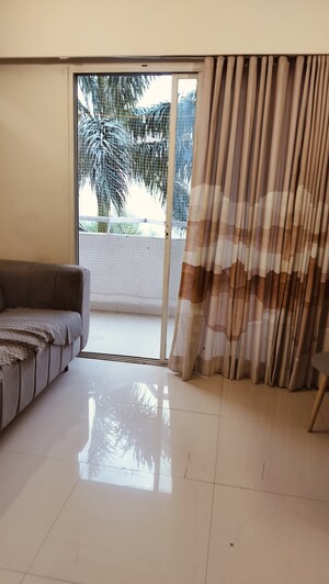 Room in 2 BHK Apartment at Nipania – for Sale