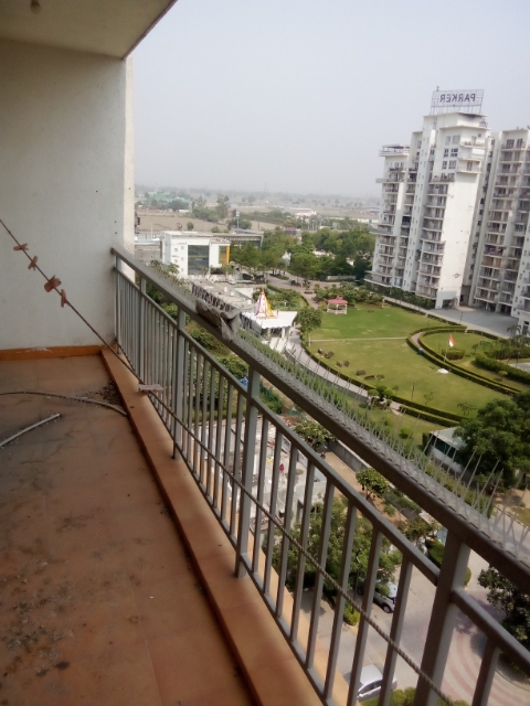 2 BHK 1350 Sq.Ft. Apartment in Parker White Lily