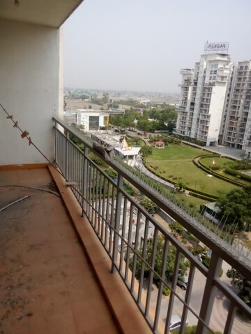 2 BHK Apartment For Rent in Parker White Lily, Sector 8