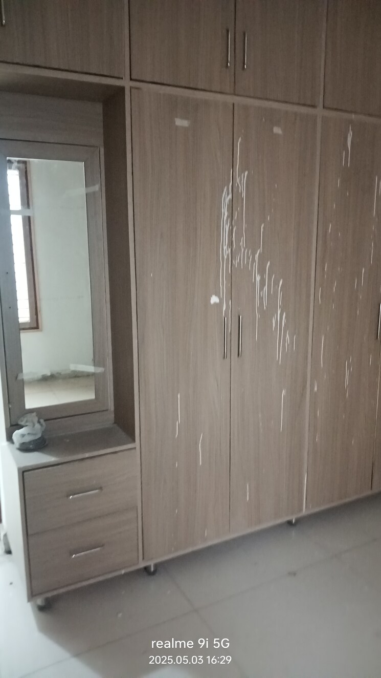 undefined, pir machalla 3 Bedroom 100 Sq.Yd. Apartment In Pir Machalla Zirakpur 8801454