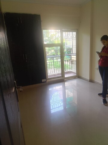 Room in 2 BHK Apartment at Futec Gateway, Sector 75 – for Rent