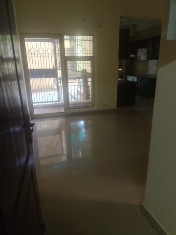 Room in 2 BHK Apartment at Futec Gateway, Sector 75 – for Rent