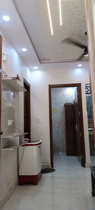 Building Lobby in 1 BHK Builder Floor at Ganesh Nagar – for Rent