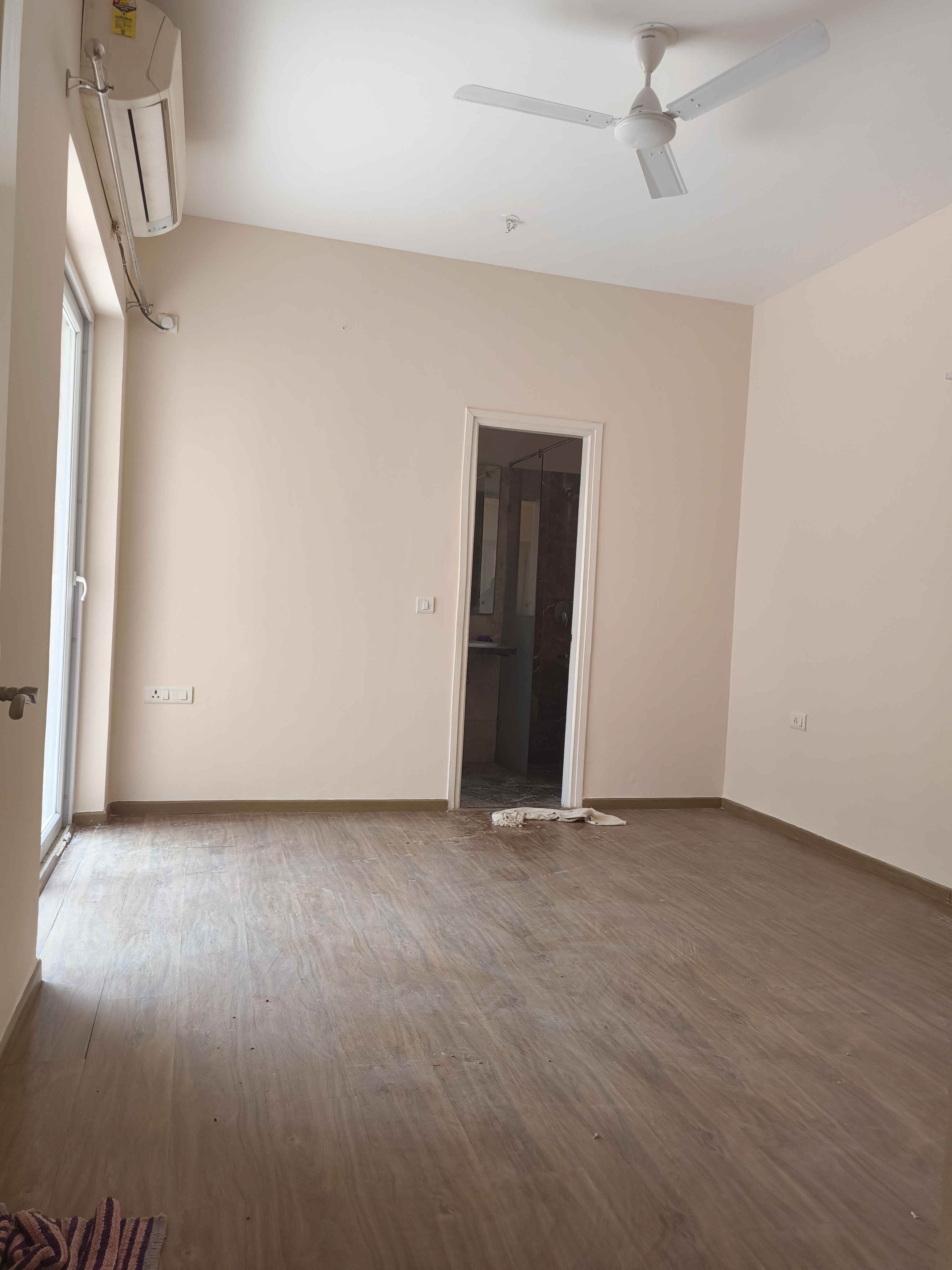 2.5 BHK + Study Room Apartment For Rent in Ashiana Mulberry