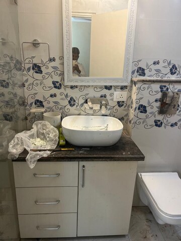 Master Bedroom in 3.5 BHK Independent House at Sector 11 – for Rent