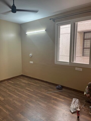 Room in 3.5 BHK Independent House at Sector 11 – for Rent