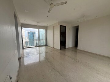 Room in 3 BHK Apartment at Runwals The Reserve, Worli – for Rent