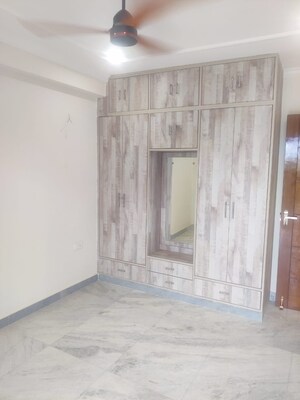 Room in 3 BHK Builder Floor at Sector 57 – for Sale