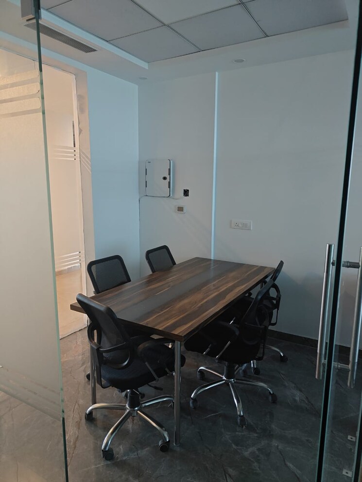 Team Area, ats-bouquet Commercial Office Space 825 Sq.Ft. In Sector 132 Noida 8801550