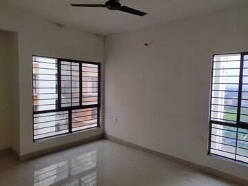 Room in 3 BHK Apartment at DTC Southern Heights, Joka – for Rent