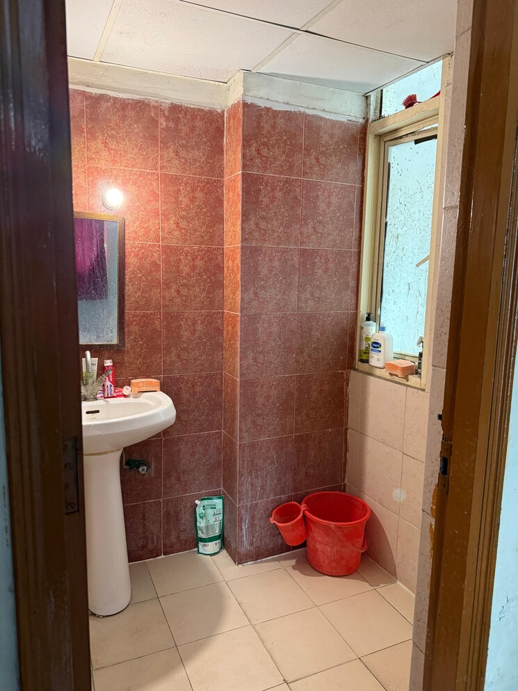 Bathroom, bulland-heights 2 Bedroom 1285 Sq.Ft. Apartment In Sain Vihar Ghaziabad 8801622