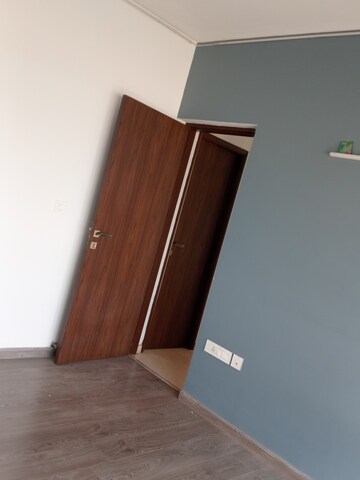Furnished Amenities in 2 BHK Apartment at Jyoti Sukriti, Goregaon East – for Rent
