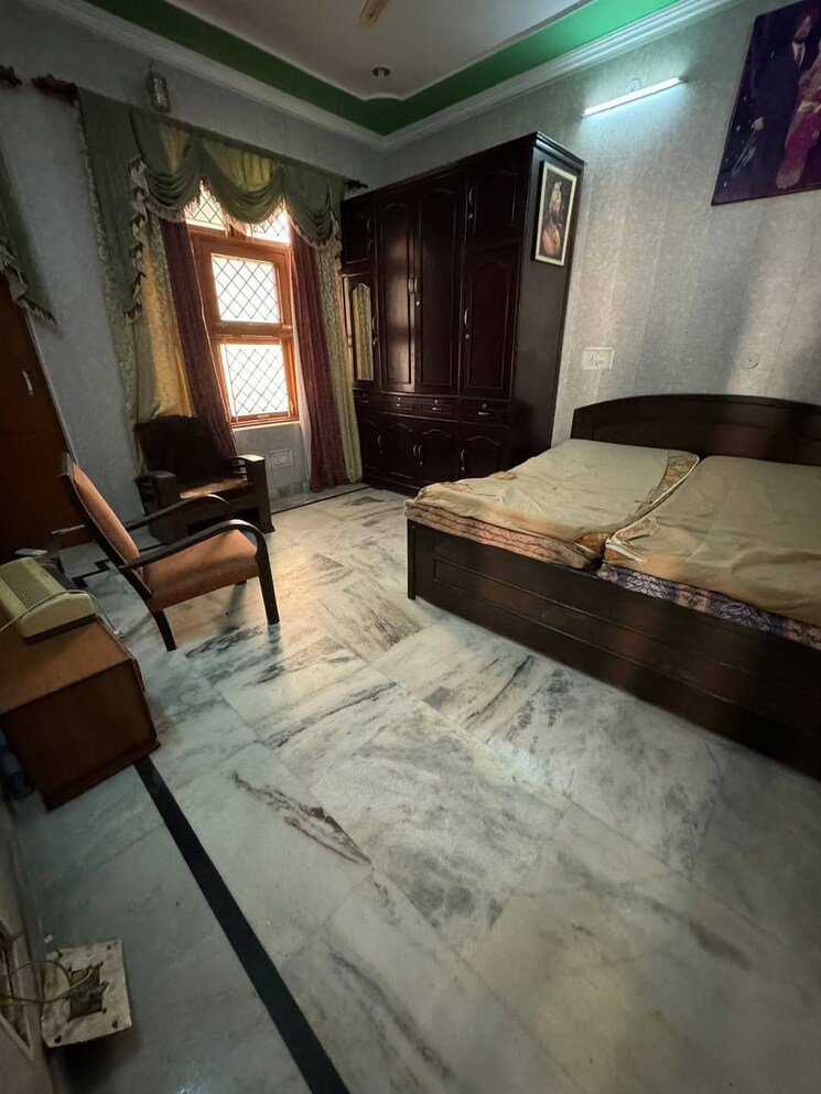 Living Room, burari 3 Bedroom 100 Sq.Yd. Builder Floor In Burari Delhi 8801638