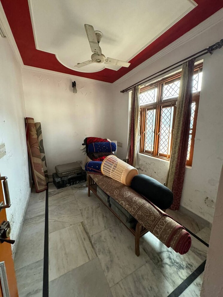 Living Room, burari 3 Bedroom 100 Sq.Yd. Builder Floor In Burari Delhi 8801638