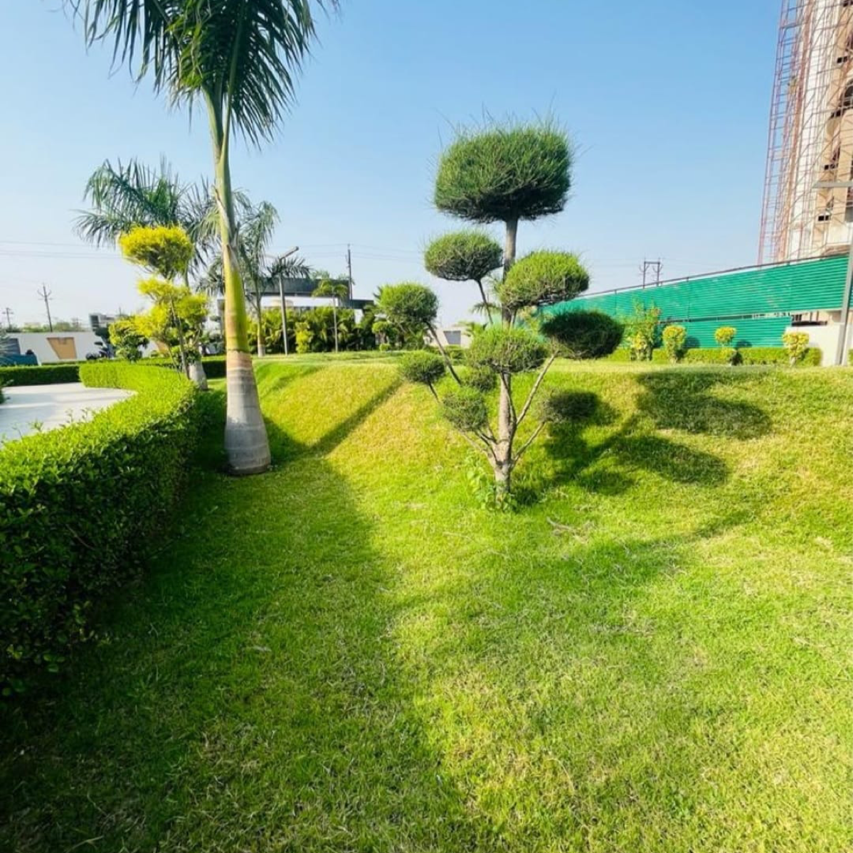 2 BHK + Servant Room,Extra Room Apartment For Sale in Ratan Galaxy