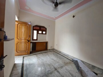 Room in 2 BHK Builder Floor at Burari – for Rent