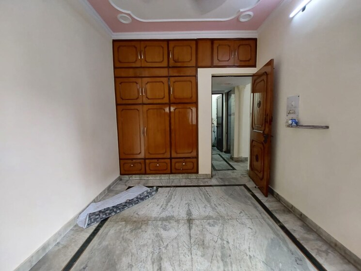 Room, burari 2 Bedroom 70 Sq.Yd. Builder Floor In Burari Delhi 8801720