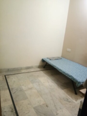 Room in 1.5 BHK Independent House at Baltana – for Rent