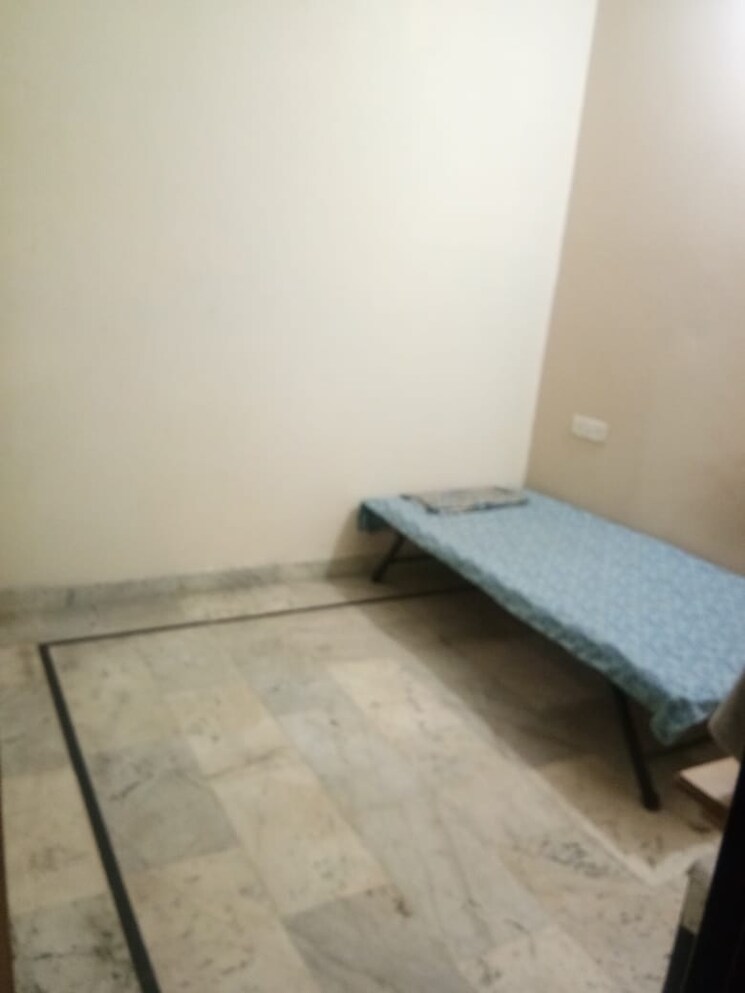 Room, baltana 1.5 Bedroom 650 Sq.Ft. Independent House In Baltana Zirakpur 8801790