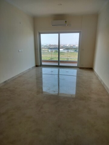 Room in 3 BHK Apartment at Shree Vardhman Victoria, Sector 70 – for Sale