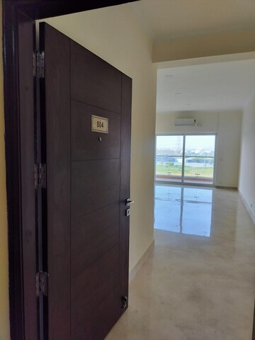 Room in 3 BHK Apartment at Shree Vardhman Victoria, Sector 70 – for Sale