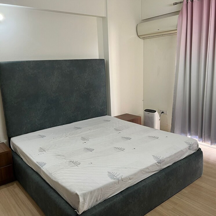 Bedroom, dlf-regal-gardens 3 Bedroom 1818 Sq.Ft. Apartment In Sector 90 Gurgaon 8801727