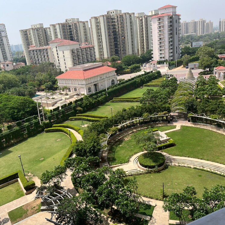 Garden, dlf-regal-gardens 3 Bedroom 1818 Sq.Ft. Apartment In Sector 90 Gurgaon 8801727