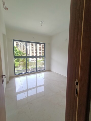 Room in 3 BHK Apartment at Godrej Urban Park, Chandivali – for Rent