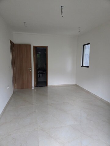 Room in 3 BHK Apartment at Godrej Urban Park, Chandivali – for Rent