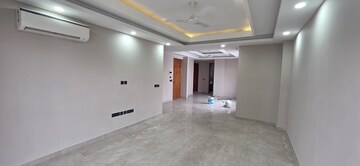  3 BHK Builder Floor at BPTP Amstoria Country Floor, Sector 102 – for Rent